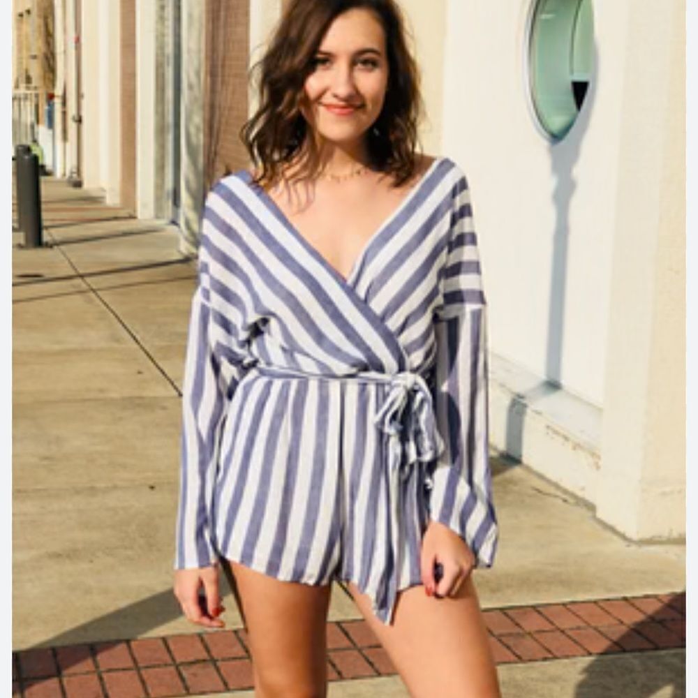 The Impeccable Pig Blue White Striped Romper Women’s Medium
